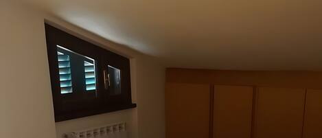 3 chambres, fer et planche à repasser, Wi-Fi gratuit, draps fournis