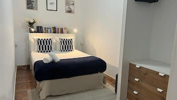 2 makuuhuonetta, silitysrauta/-lauta, ilmainen Wi-Fi, vuodevaatteet