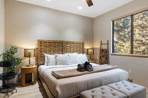 3 chambres, fer et planche à repasser, Wi-Fi gratuit, draps fournis