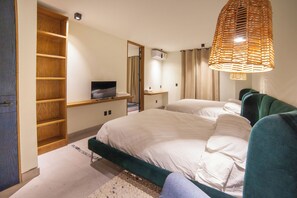 4 slaapkamers, een strijkplank/strijkijzer, gratis wifi