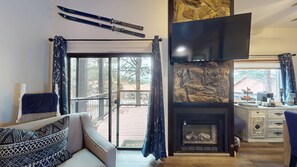 Smart TV, chimenea