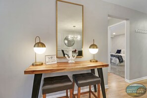 2 bedrooms, desk, iron/ironing board, free WiFi