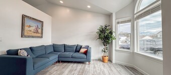 Spacious and conveniently located 5 Bedroom 3 Bath home in SLC with Amenities