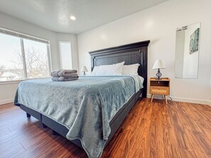 5 soverom, skrivebord, strykejern/-brett og wi-fi