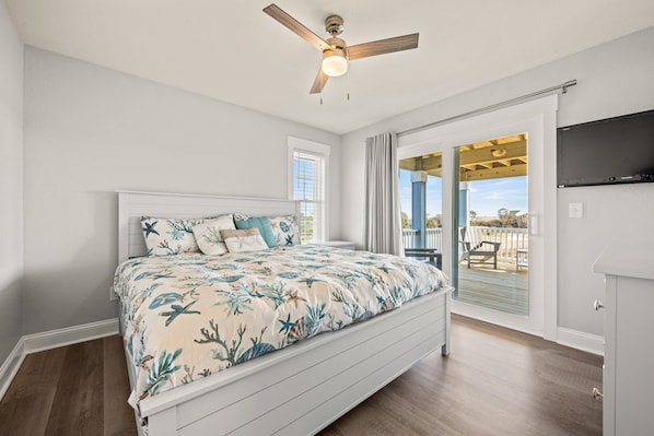 4 bedrooms, iron/ironing board, free WiFi, bed sheets - The Blue Buffalo: Private Pool, Resort Amenities (Corolla)