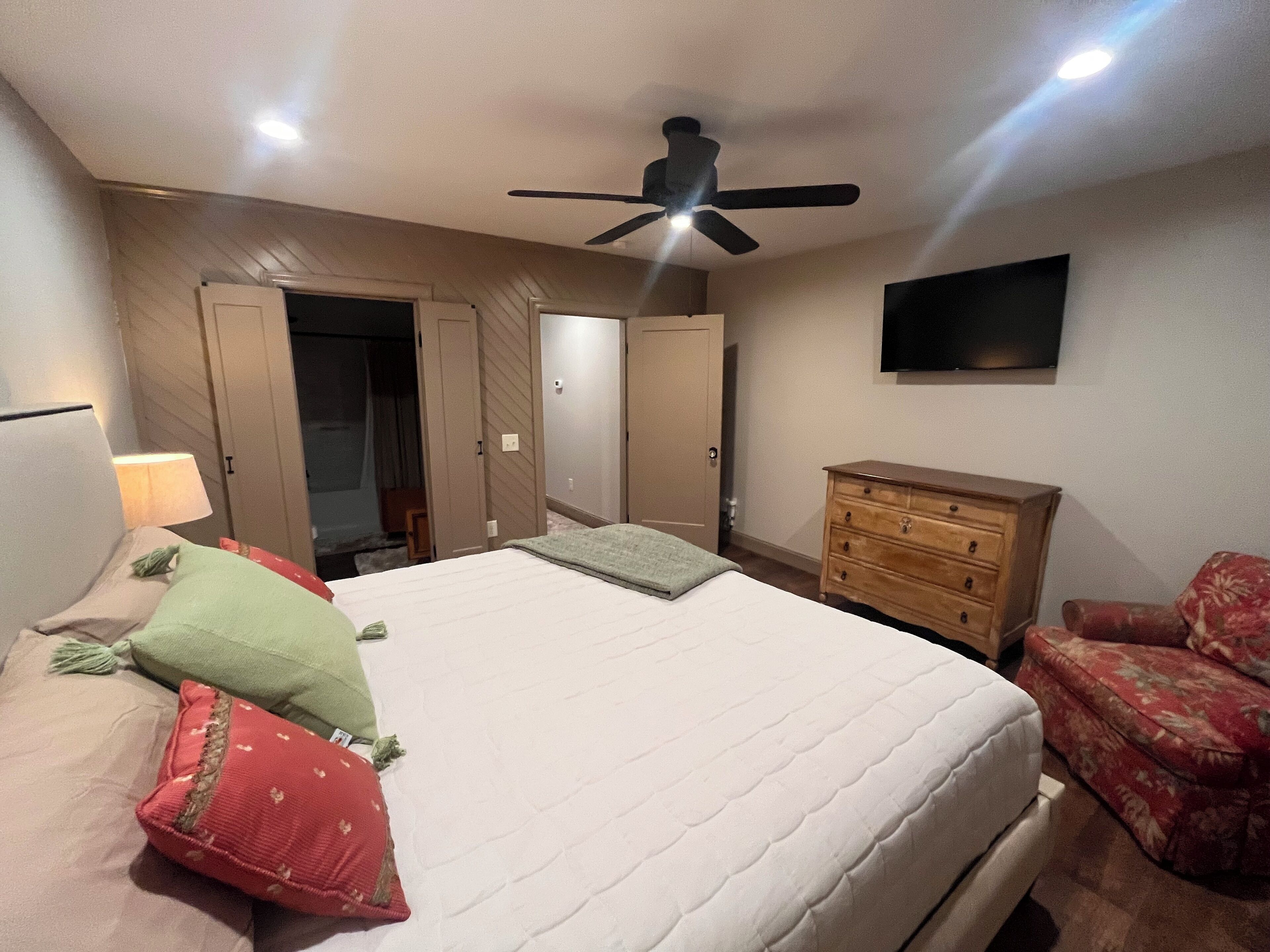 2 chambres, bureau, Wi-Fi gratuit, draps fournis