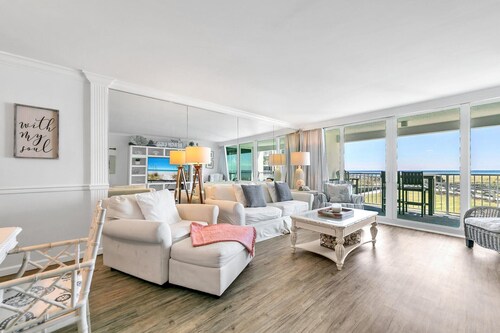 Shoreline Towers 1023-Gulf Views-Pool+Tennis+Sauna