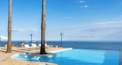 Villa Finu - Panoramic villa with swimming pool