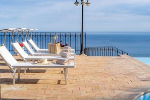 Terrace/patio - Villa Finu - Panoramic villa with swimming pool (Letojanni)