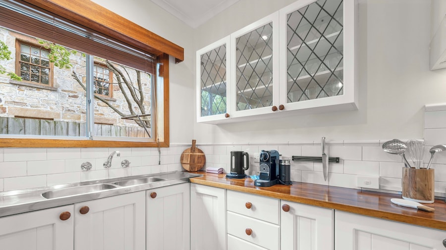 Stylish 3 Bedroom Townhouse - Hobart CBD