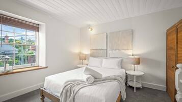 3 bedrooms, individually decorated, individually furnished