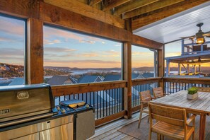 Outdoor dining - Southern Charm: Lake View Retreat! 7BR w/ Game Room & Shared Pools (Hollister)