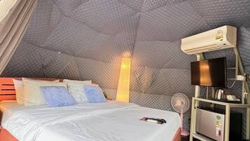 Lều tiện nghi đơn giản, 1 giường cỡ king, không hút thuốc, khu vực vườn | Truy cập Internet không dây miễn phí