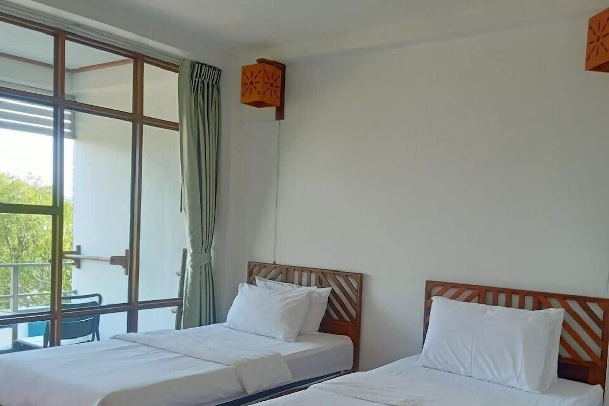 Habitación estándar con 2 camas individuales, no fumadores, vistas al río | 1 dormitorio y wifi gratis