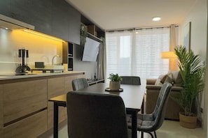 Apartment | Dining
