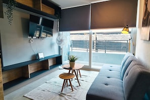 Basic Apartment | Living area