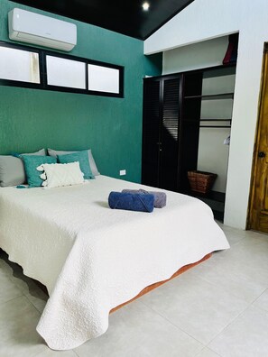 1 bedroom, in-room safe, desk, free WiFi