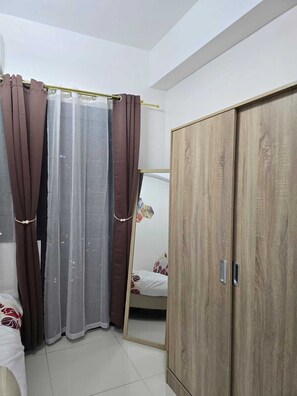 1 bedroom, WiFi, bed sheets