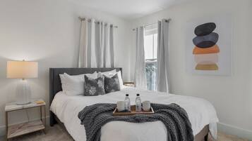 2 chambres, fer et planche à repasser, lit parapluie, Wi-Fi gratuit