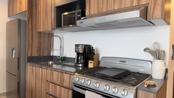 Fridge, microwave, oven, stovetop