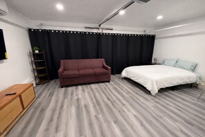 1 bedroom, iron/ironing board, WiFi, bed sheets