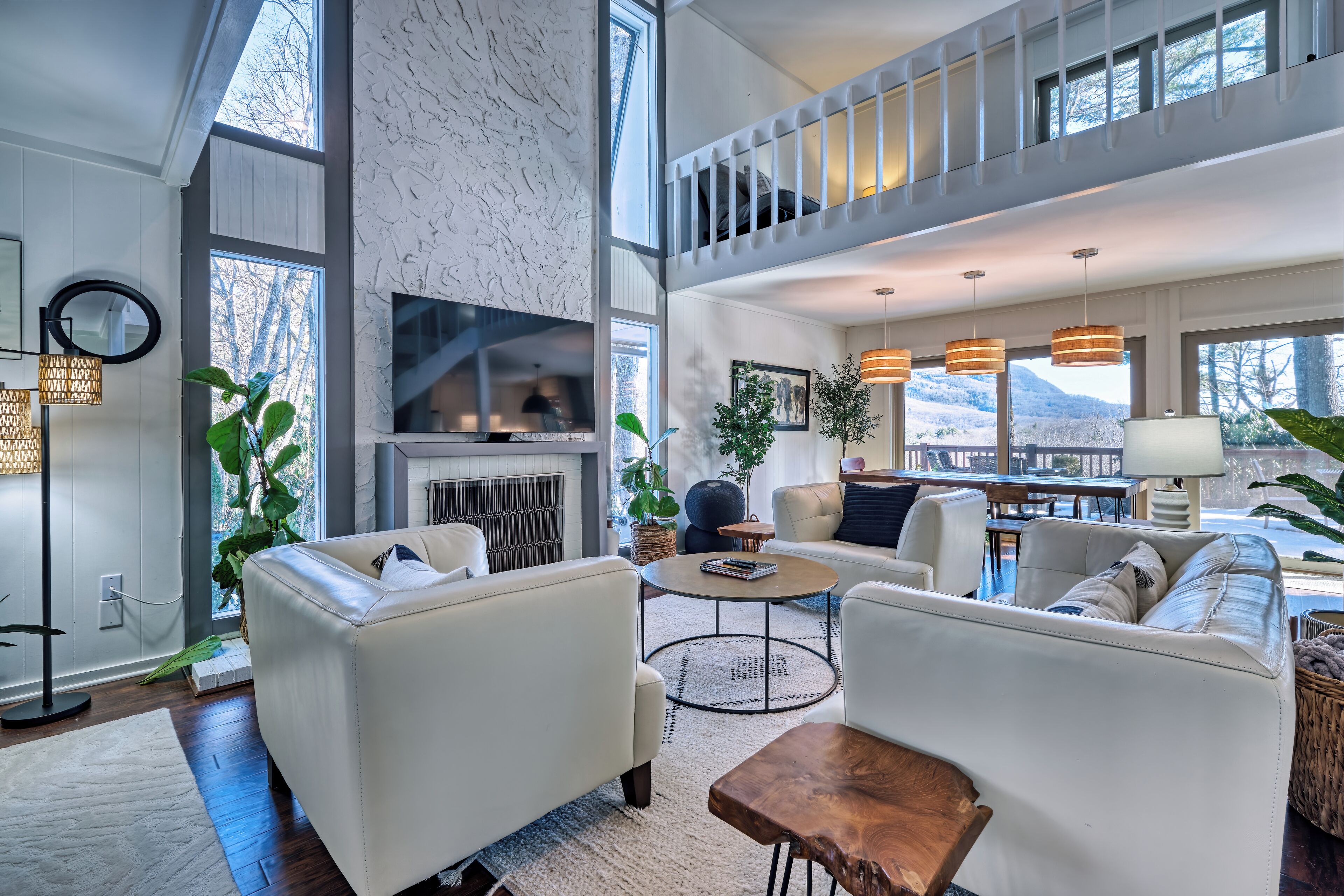 Blue Sky Cottage: Elegant 3br Retreat With Stunning Mountain Views In Sapphire Valley - 새피어