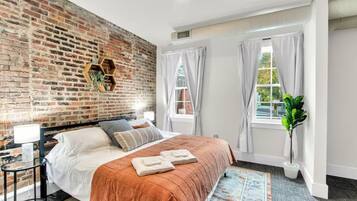 2 多间卧室、WiFi、床单