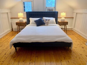 2 bedrooms, in-room safe, WiFi, bed sheets