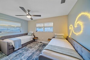 4 Schlafzimmer, Schreibtisch, kostenloses WLAN, Bettwäsche