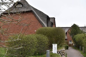 Exterior - Hüs Frieda - Inviting vacation apartment with lots of comfort and Sylt charm (Keitum)