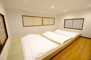 Room - Iori Yufuin (Yufu)