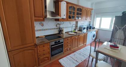 Almada, T2 apartment w/ balcony, FeijĂł, Lisbon