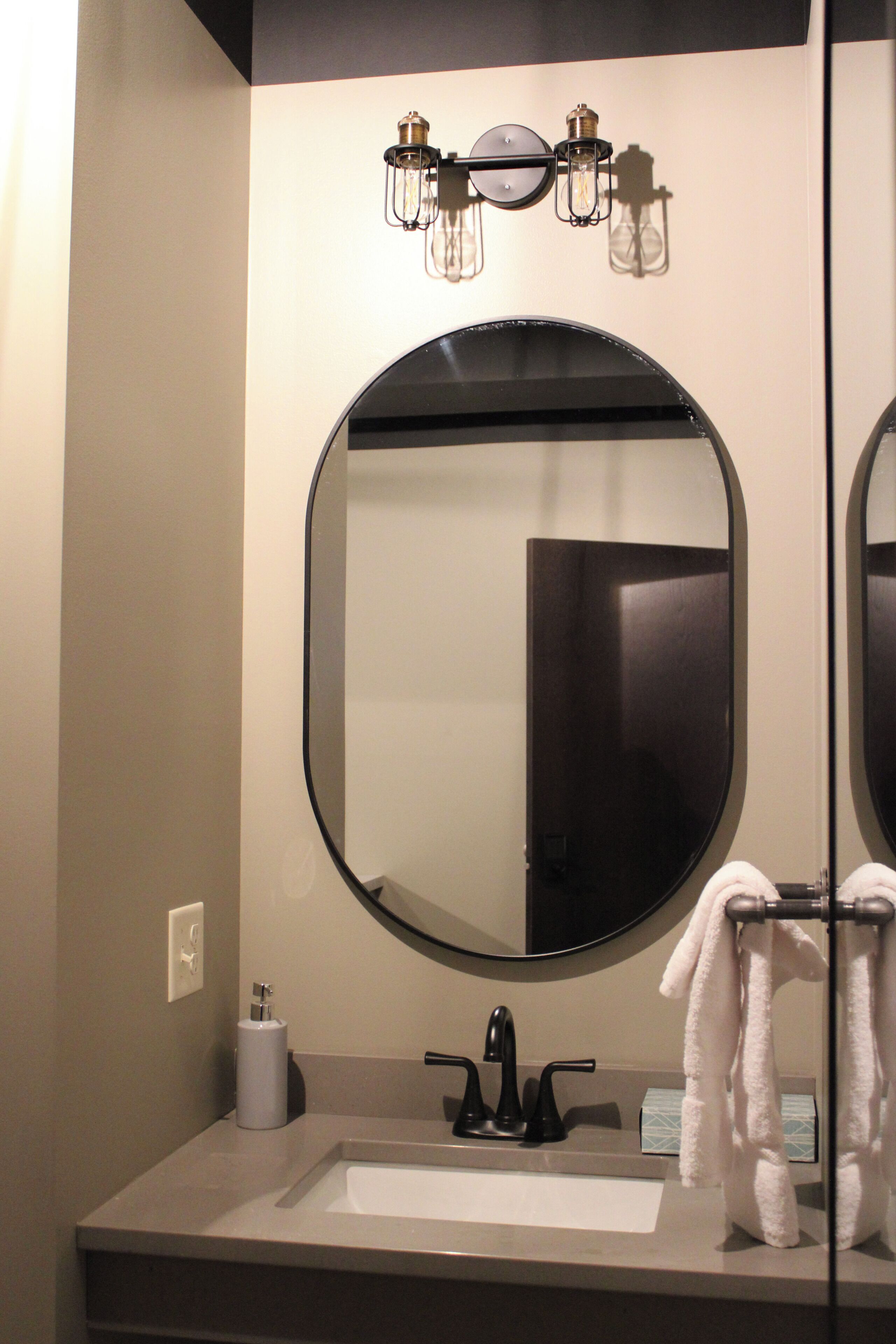 The Dalton | Bathroom