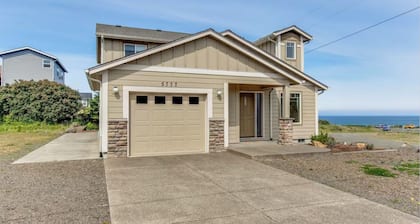 Beach Park: Cozy, modern house with ocean views