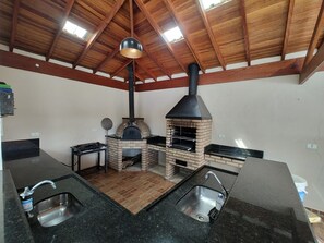 Private kitchen - Cozy house in the Porta do Sol Condominium - Cantinho da Providencia (Mairinque)