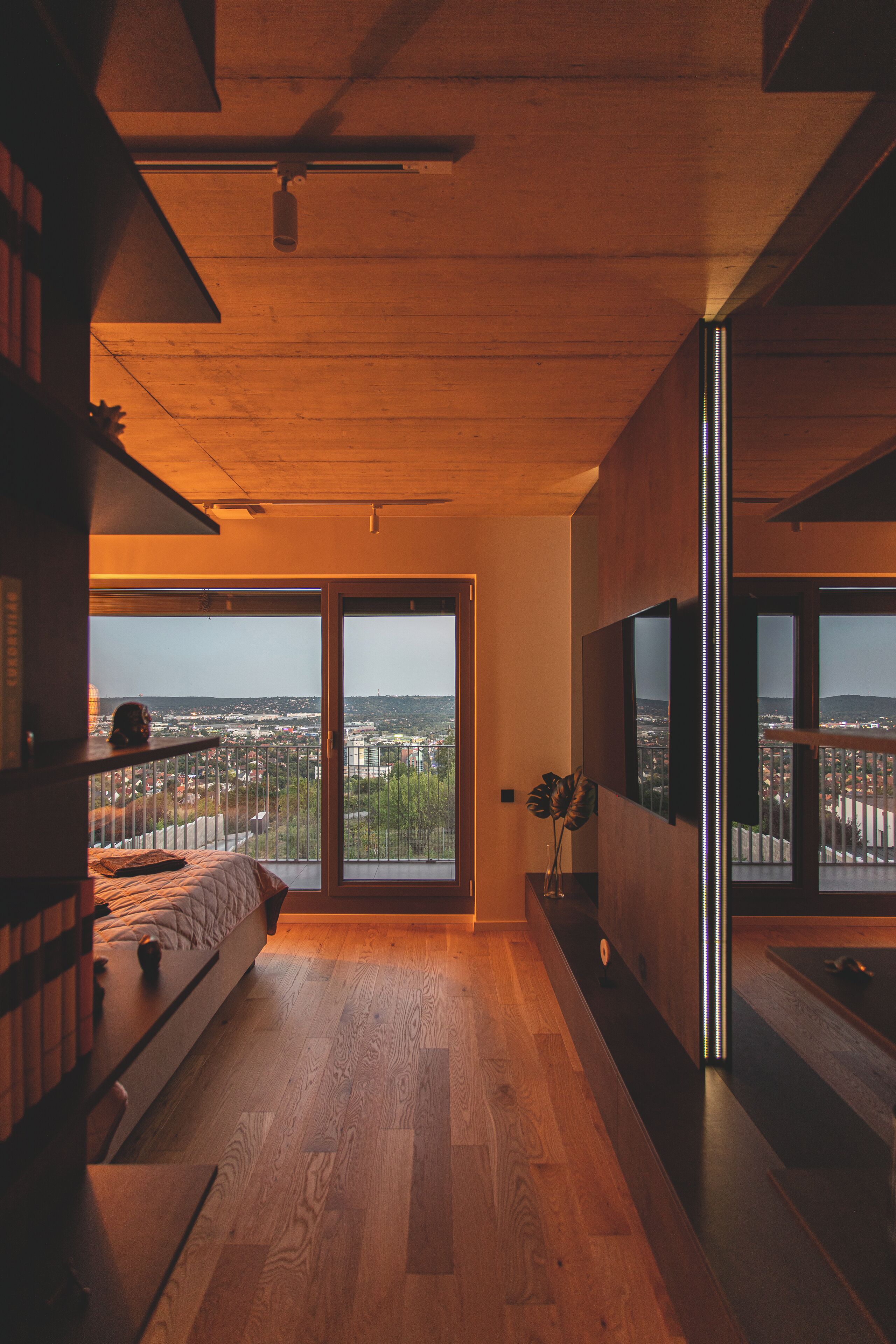 3 Schlafzimmer, Schreibtisch, Bügeleisen/Bügelbrett, Reisekinderbett