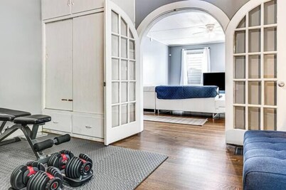 Charming 2 Bedroom with in Home Gym