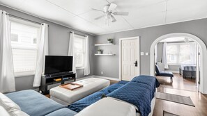 House, 2 Bedrooms, Non Smoking, Kitchen | Living area | 42-inch Smart TV with digital channels, streaming services - Charming 2 Bedroom with in Home Gym (Indianapolis)
