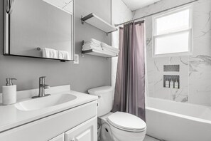 House, 2 Bedrooms, Non Smoking, Kitchen | Bathroom | Free toiletries - Charming 2 Bedroom with in Home Gym (Indianapolis)