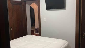 2 chambres, fer et planche Ă repasser, Wi-Fi gratuit, draps fournis