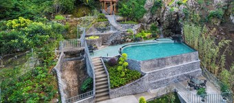 Yangshuo Mountain and City Resort