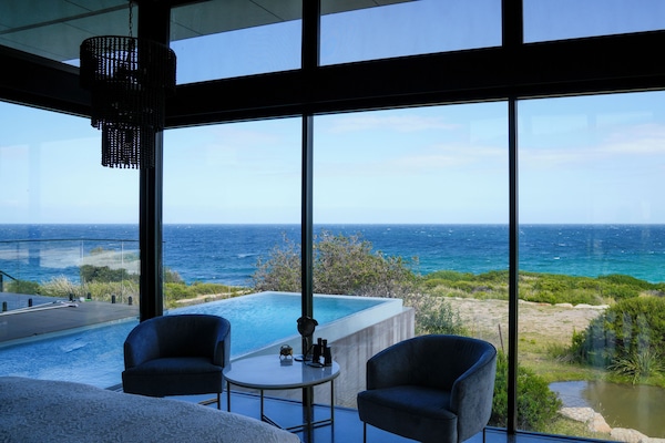 Luxury House, 3 Bedrooms, Private Pool, Bay View | 1 bedroom, Select Comfort beds, bed sheets, wheelchair access