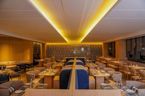 Restaurant - Orchid Hotel Chandigarh,Zirakpur (Dera Bassi)