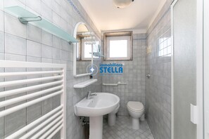 Regadera y bidet 