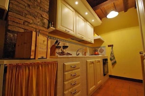 Fridge, oven, dishwasher