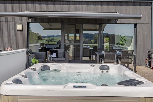 Ferienwohnung 'Panorama' mit Privatterrasse, Balkon und Wi-Fi