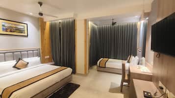 Premium Triple Room | Free WiFi, bed sheets