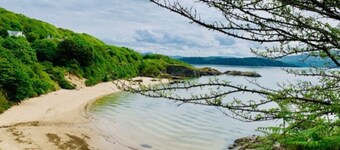 Secluded Mountain Stay - Stunning Views of Eryri