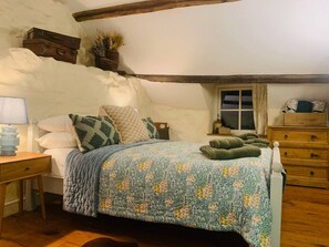 2 chambres, fer et planche à repasser, lit parapluie, Wi-Fi