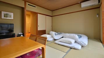 Chambre Standard, non-fumeurs | Couette en duvet d'oie, coffres-forts dans les chambres, bureau